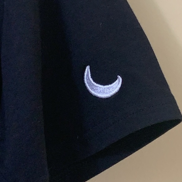 Cherry AKA Black Embroidered Night Crescent Moon Crewneck Short Sleeve T-Shirt L - Picture 5 of 10